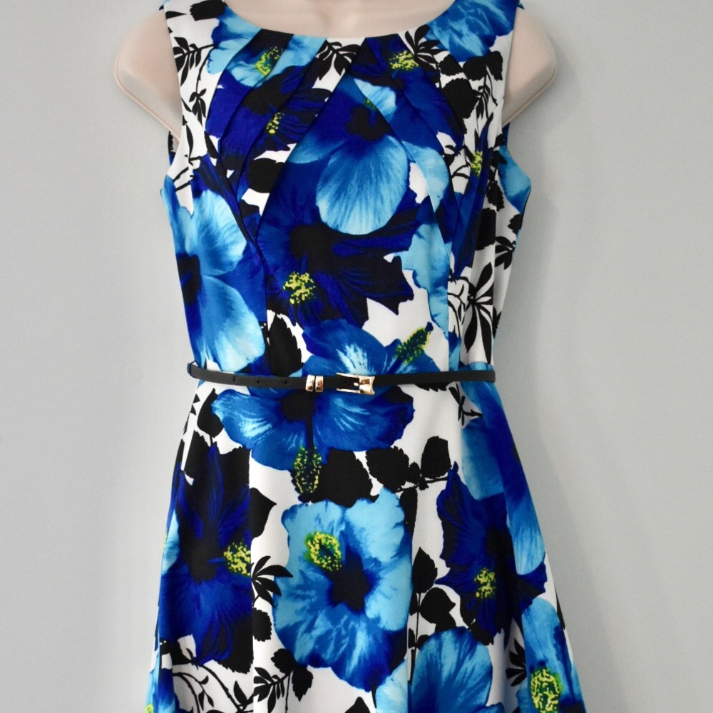 Floral Blue Casual Dress. Size 6